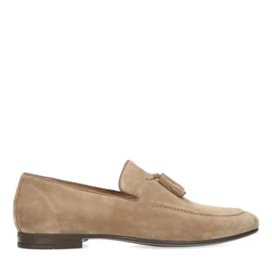Manfield Taupe Suède Loafers Met Kwastjes