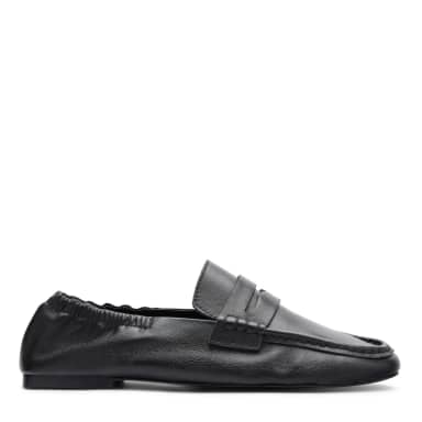Zwarte leren loafers met rimpel design