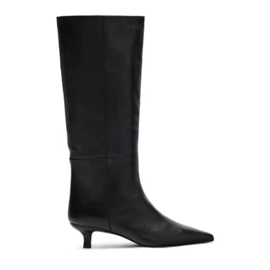 Zwarte leren hoge laarzen met kitten heel