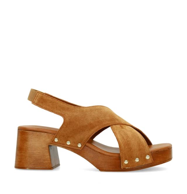 Sacha Cognac suède sandalen met houten hak