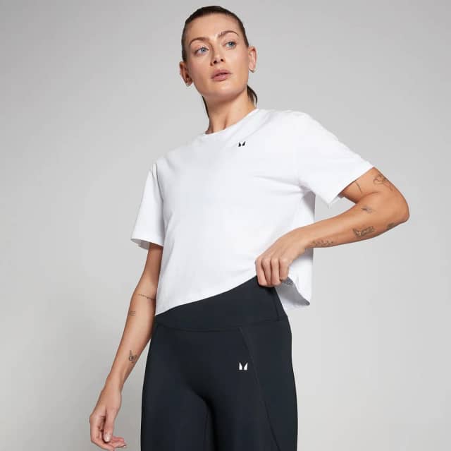 Myprotein MP Basics croptop met losse pasvorm en korte mouwen voor dames - Wit