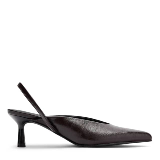 Sacha Bordeaux rode slingbacks