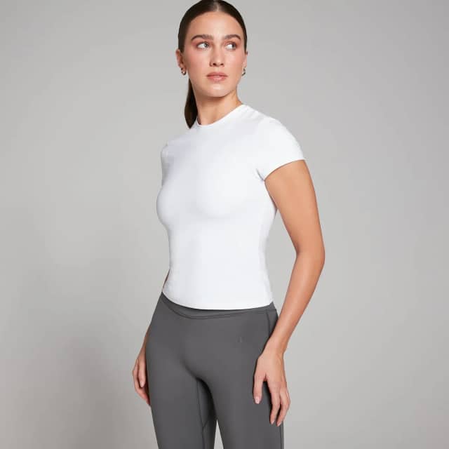 Myprotein MP Tempo T-shirt met nauwsluitende pasvorm en korte mouwen voor dames - Wit