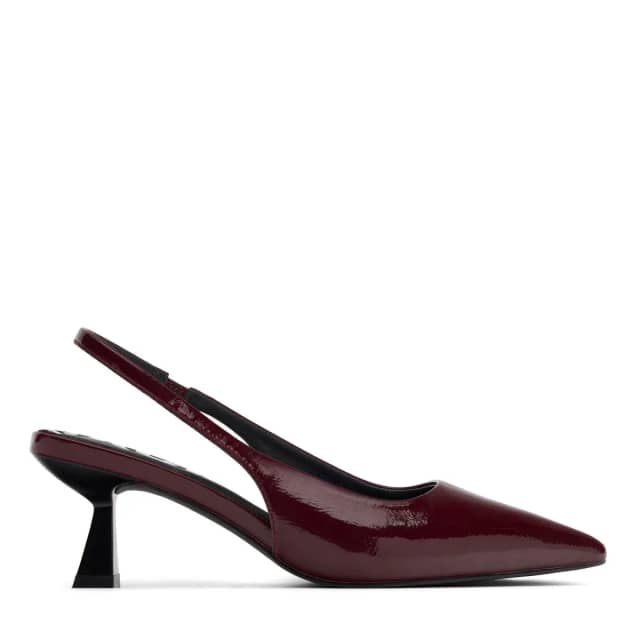 Sacha Bordeaux lak slingback pumps