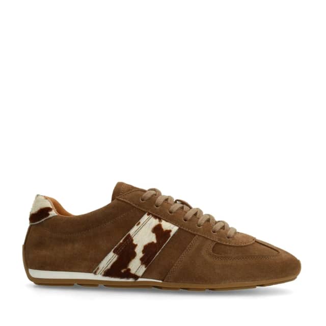 Manfield Bruine Suède Sneakers Met Cow Print Vacht Met Veters