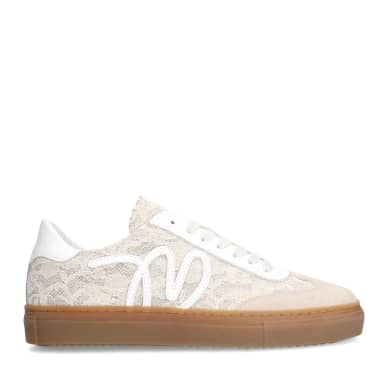 Manfield Beige Leren Sneakers Met Kanten Details Met Veters