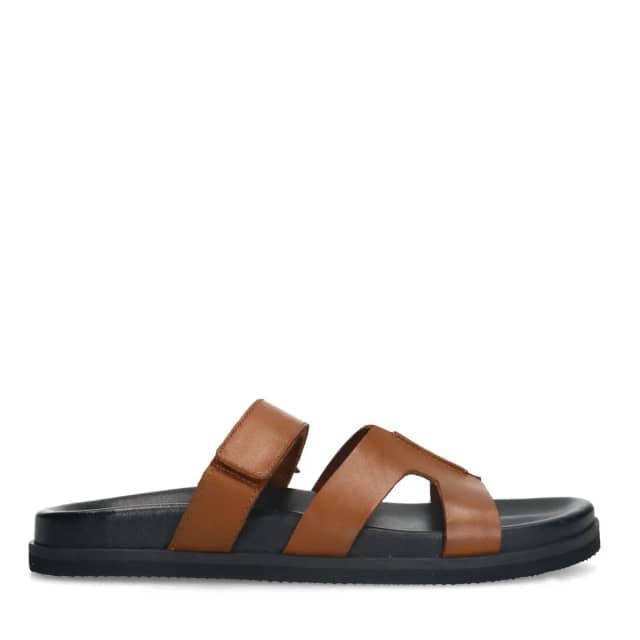 Manfield Cognac Leren Slippers Met Bandje Met Plateau Zool Met Klittenband Sluiting